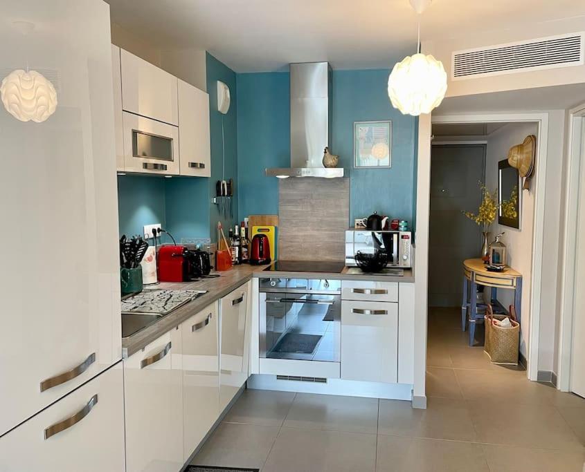Apartamento 21 - Tres Agreable Rdc Avec Terrasse Et Parking Bandol Exterior foto