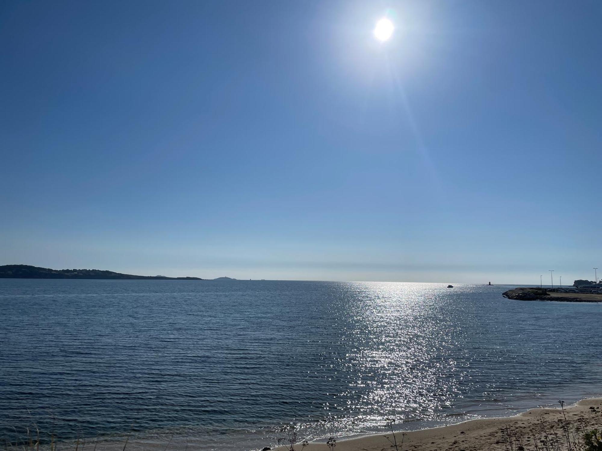 Apartamento 21 - Tres Agreable Rdc Avec Terrasse Et Parking Bandol Exterior foto